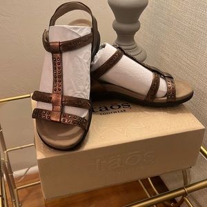 Täōs footwear size 10